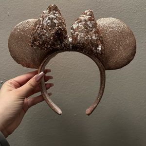 Rose gold, Minnie mouse ears